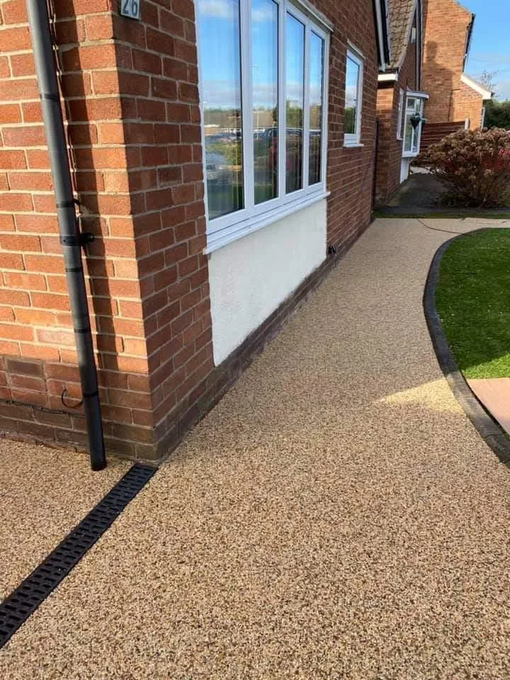 Resin driveway with side drainage channel - Manchester